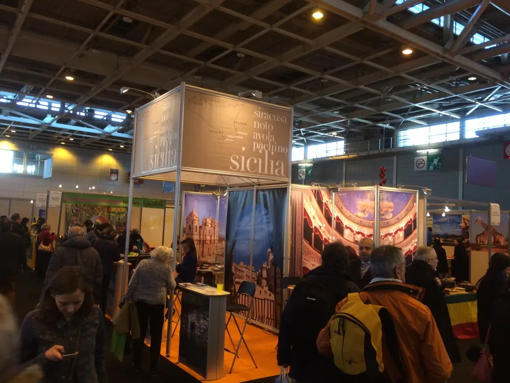 Piazza d’Italia alla fiera del turismo di Hong Kong 2016